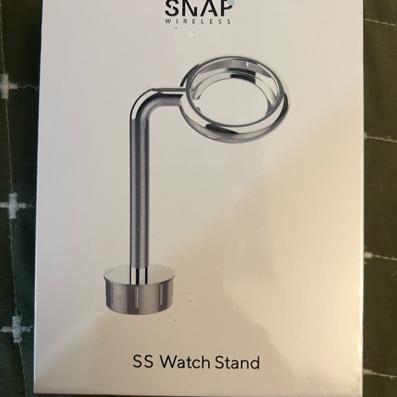 Snap charging station for Samsung or android phone, earbuds and watch - Picture 3 of 4